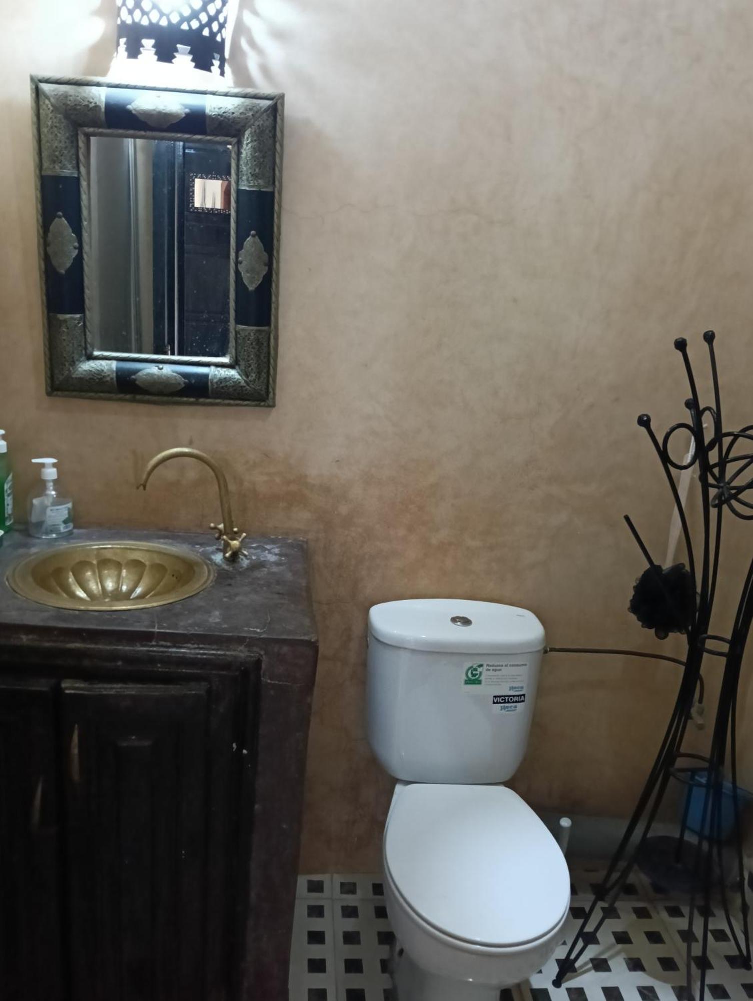 Au Centre,charmant Dans Un Quartier Chic Et Calme, Tres Bon Emplacement Apartamento *